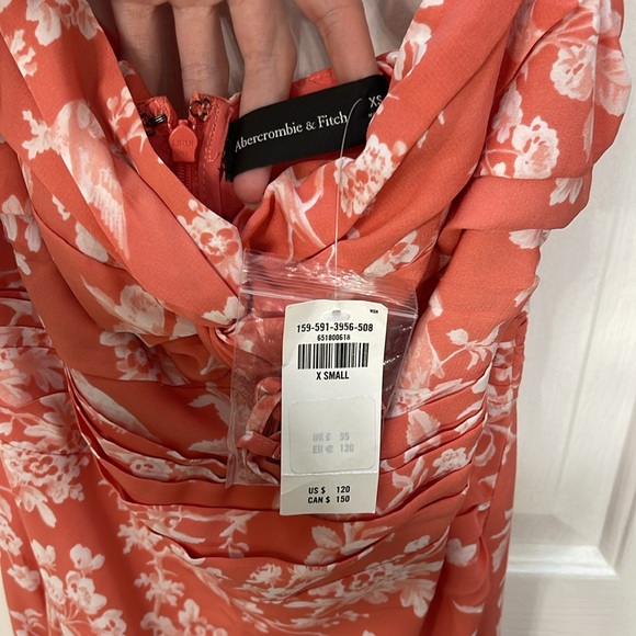 New with tags Abercrombie asymmetric floral dress - Picture 3 of 5